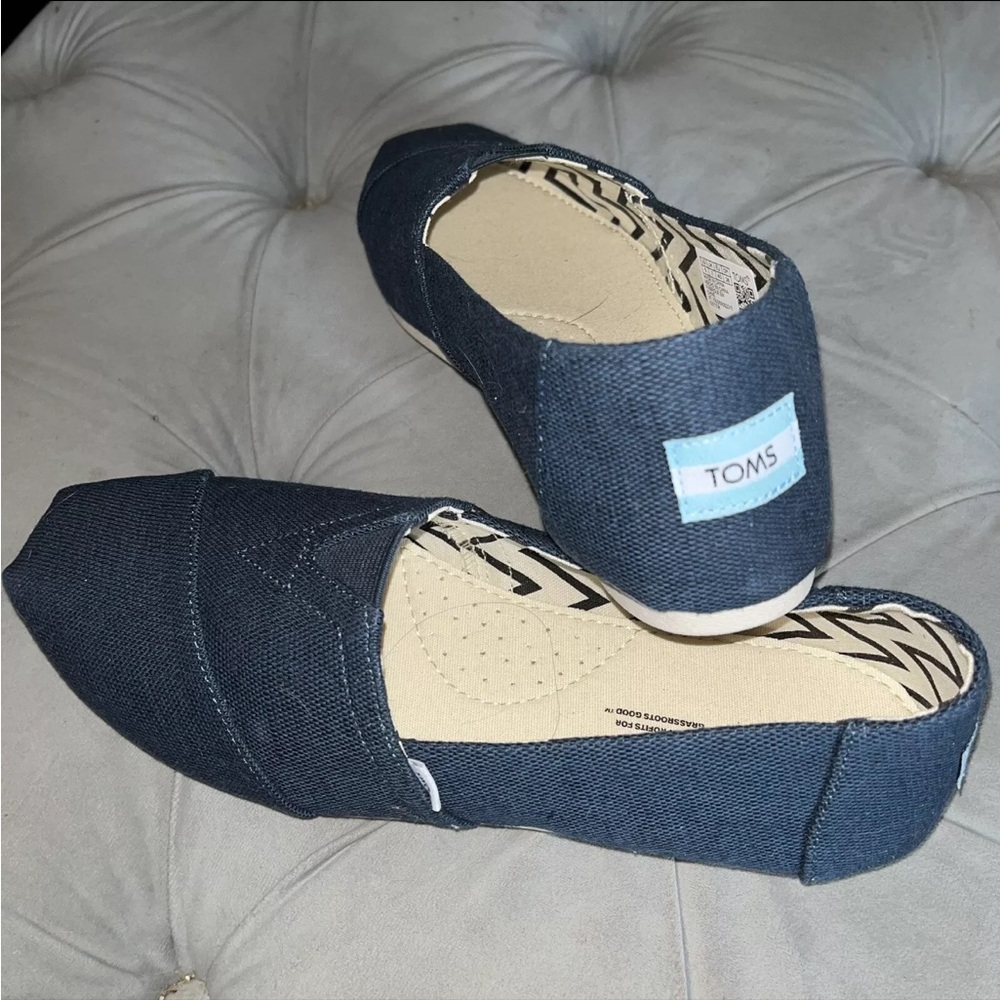 NWOT TOMS Womens Alpargata Heritage Canvas, Navy  10017718 - US Size 9